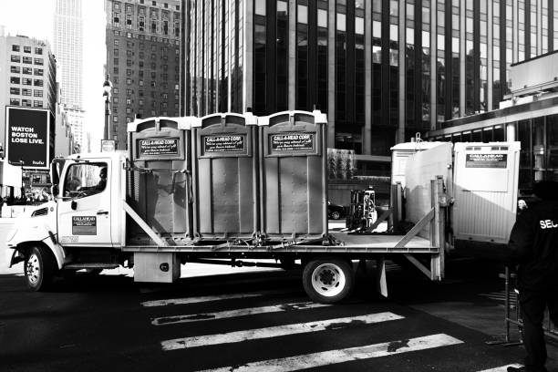 Best Porta potty rental near me  in Puyallup, WA