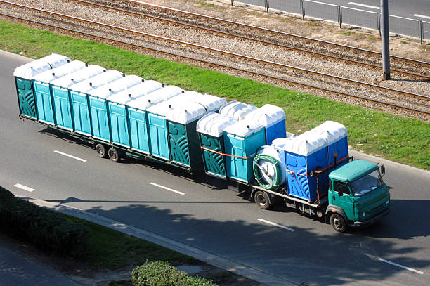 Best Best portable toilet rental  in Puyallup, WA