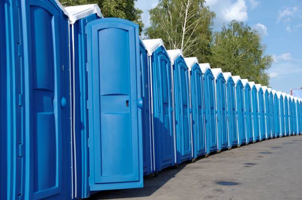 Best Portable restroom trailer rental  in Puyallup, WA